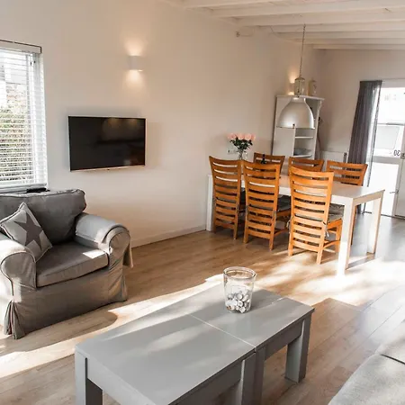 Happy, Vakantiewoning Op Loopafstand & Duinen! * كالانتسوج